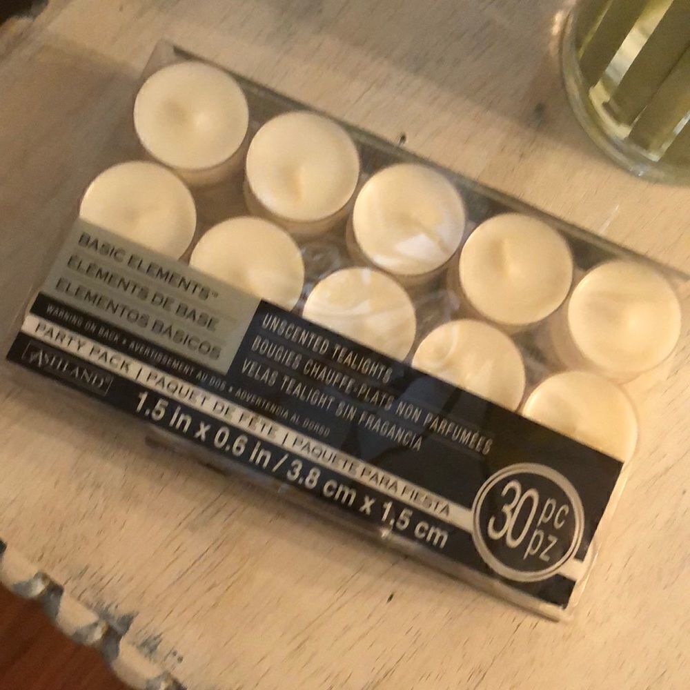 NEW 30 PCs Unscented tea lights.